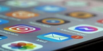 Notification of Deletion of Data in Samsung Cloud