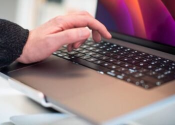 Mac Keyboard with Touch ID