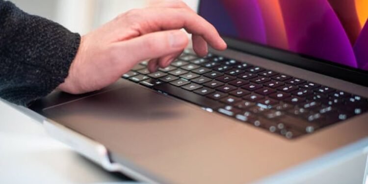 Mac Keyboard with Touch ID