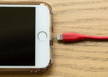 Water Detected in Lightning Connector