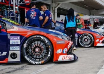 NASCAR Announces Lifter System for Flat Tires