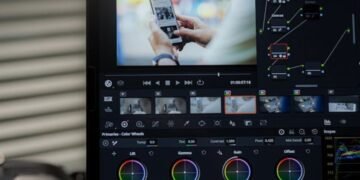 How Do You Put Emojis on Text in DaVinci Resolve
