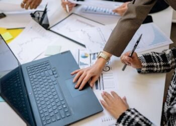 How to Use Make It Fit in Word