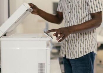 How to Use a Fax Machine